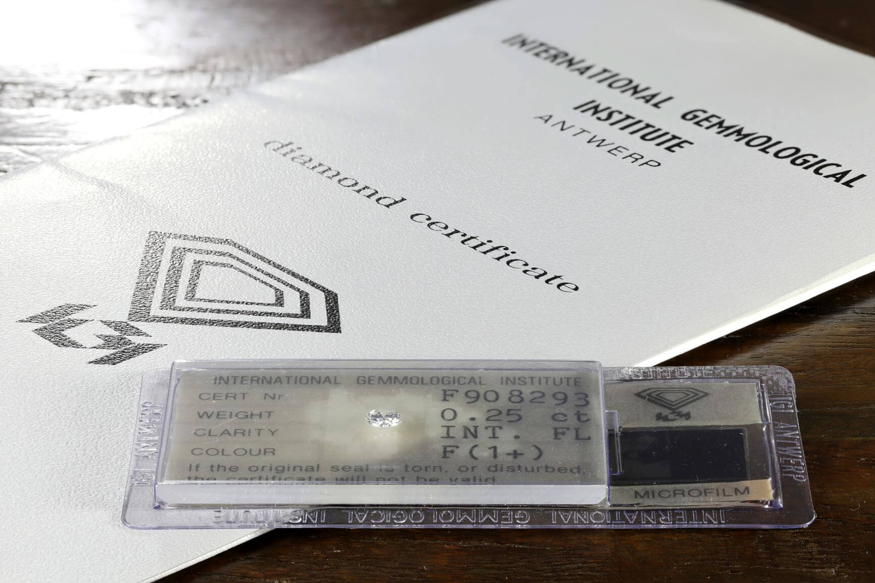 IGI certified 0.25 ct brilliant cut diamond.