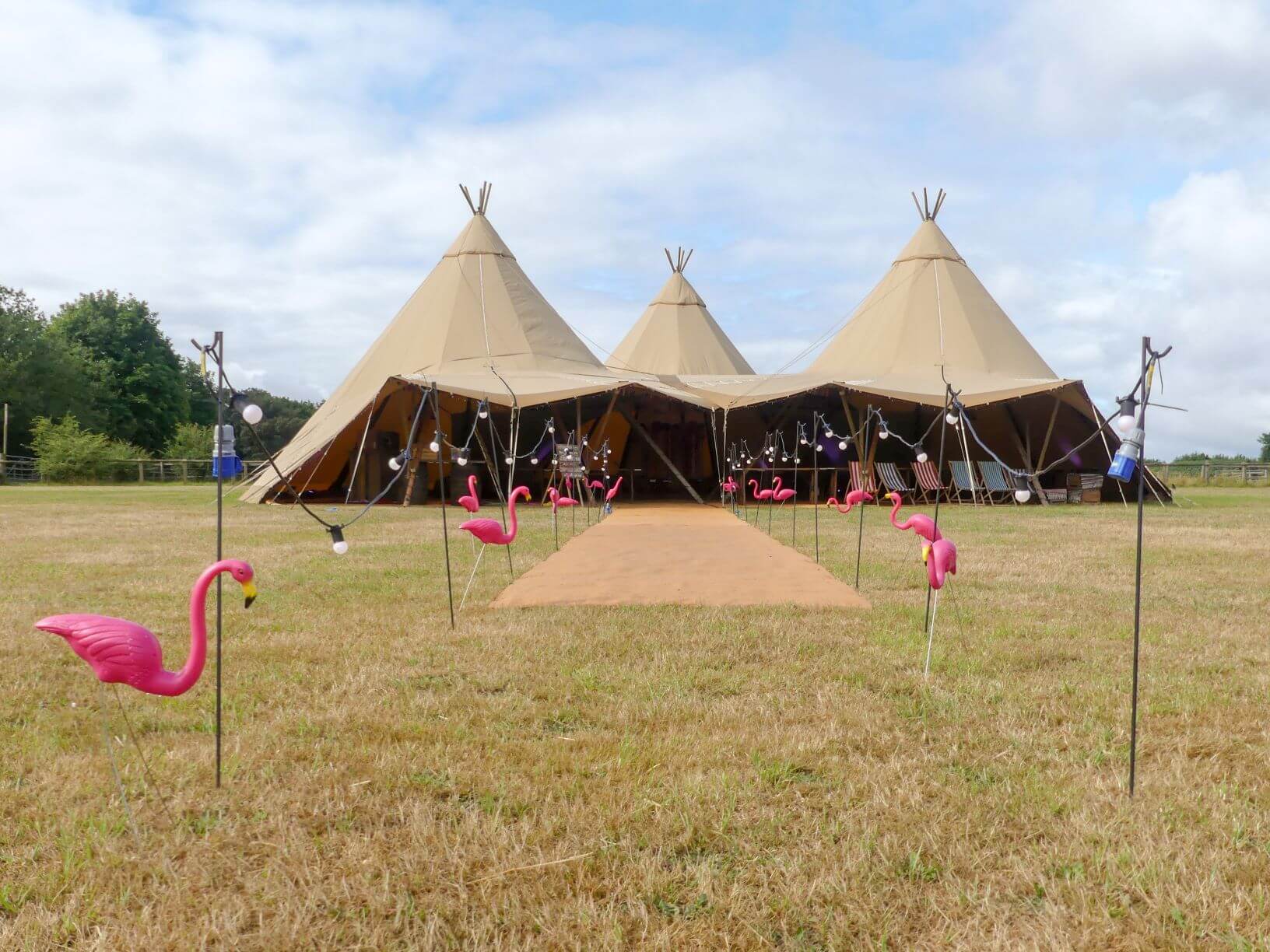 Guide to Wedding Tents 1 Guide to Wedding Tents